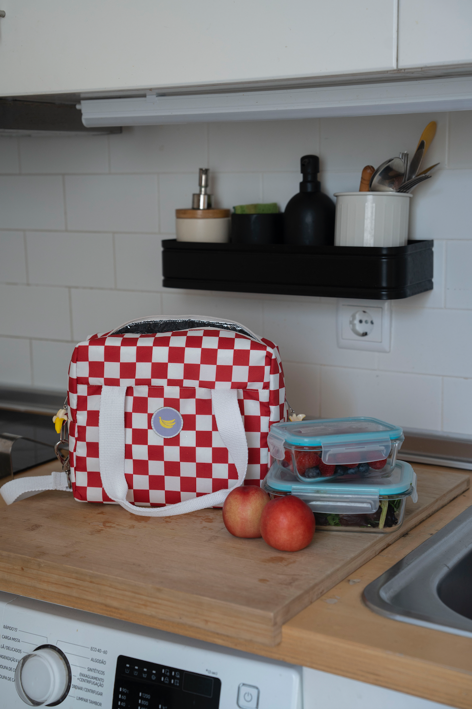 Lunch bag Mia in Cherry